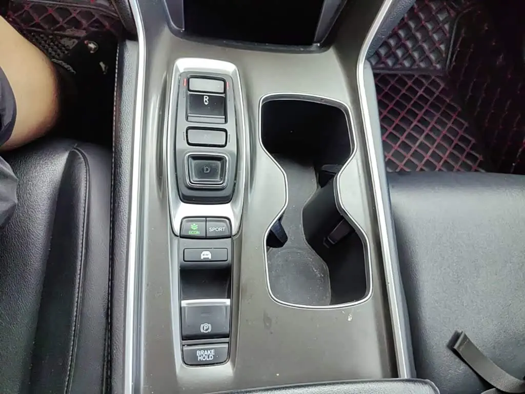 Honda Accord 2018 — Фото 14/20