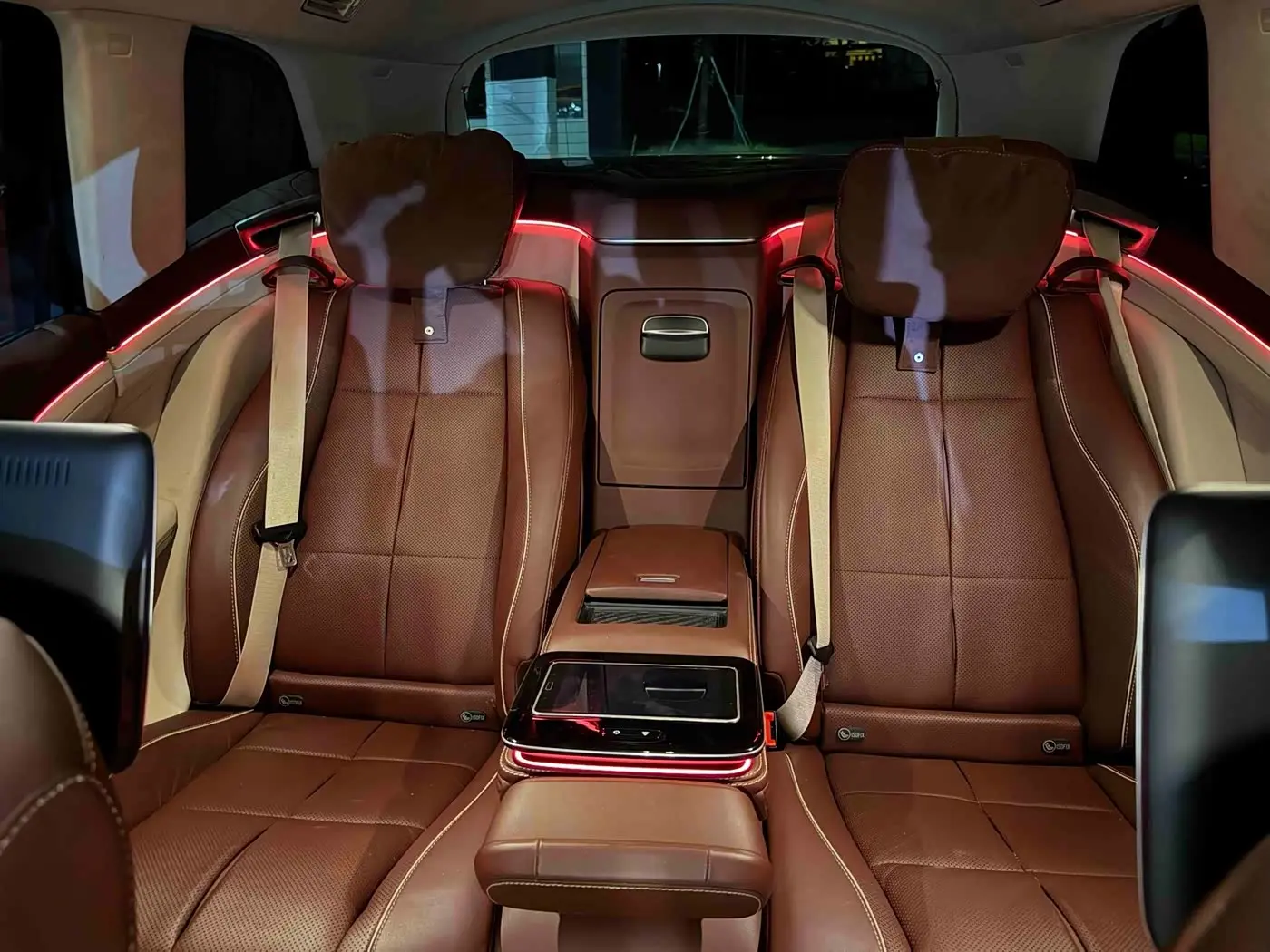 Mercedes-Benz Maybach GLS 2023 — Фото 11/17
