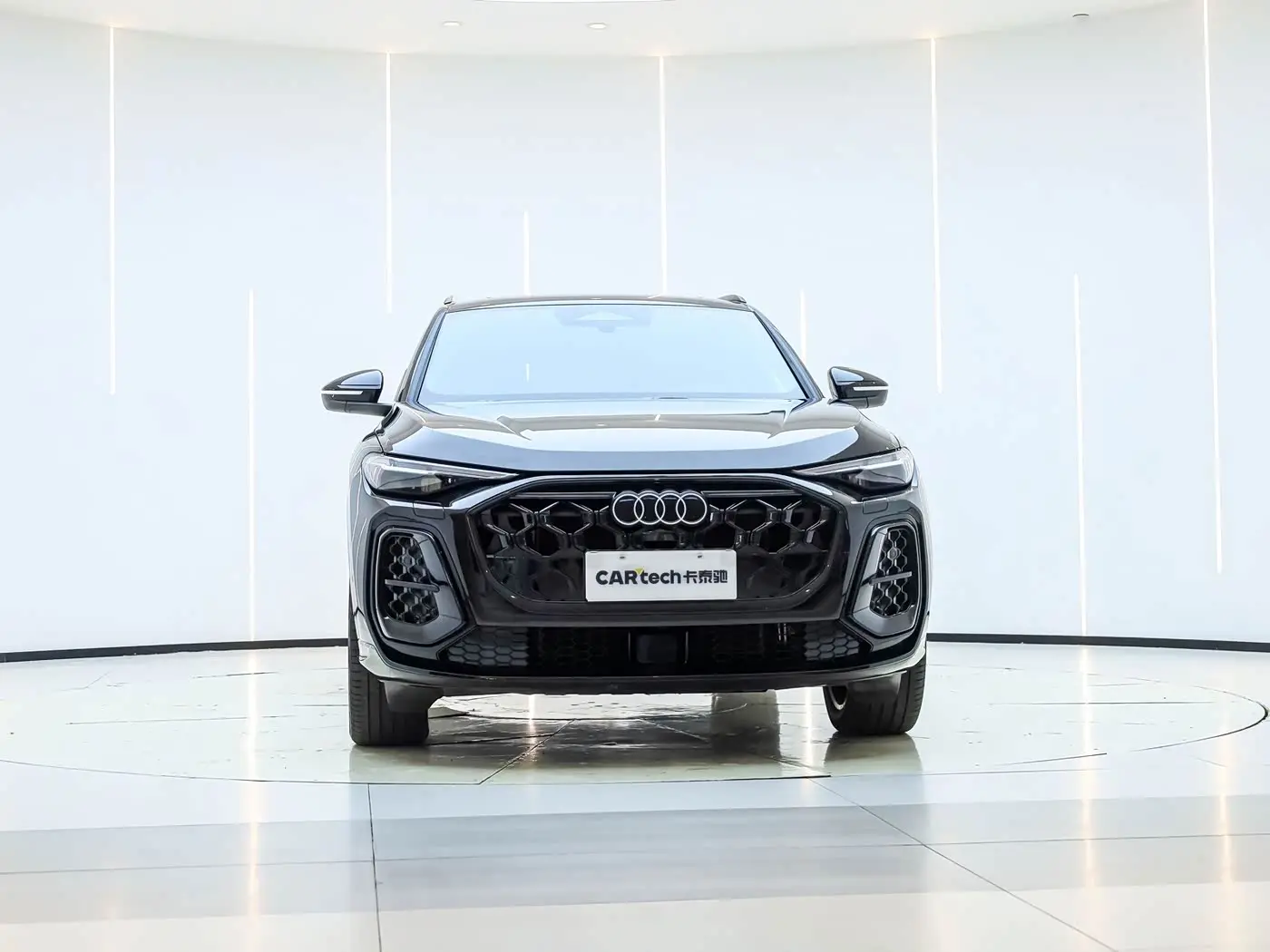 Audi Q5L 2026 — Photo 2/20