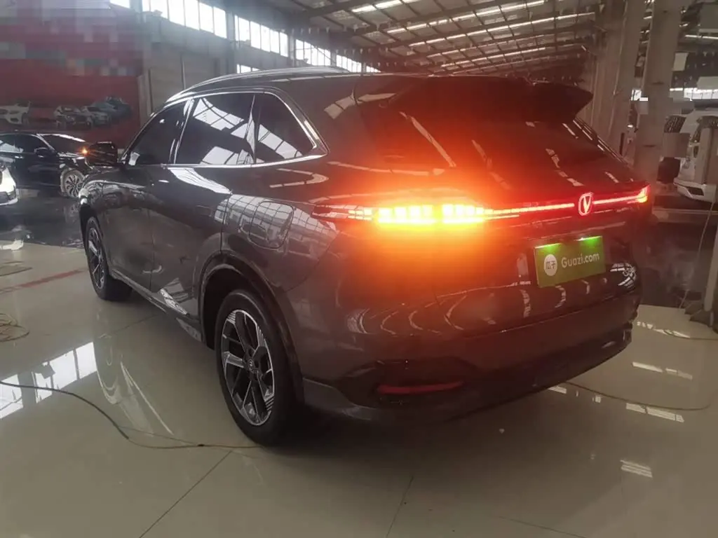 Changan CS75 PLUS 2025 — Фото 5/20