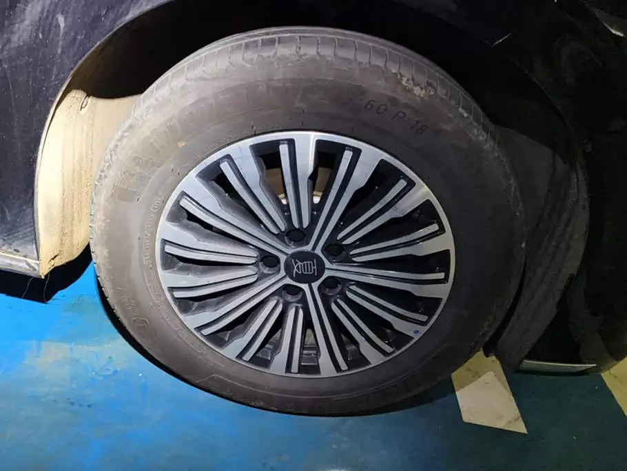 BYD Xia 2025 — Photo 6/16