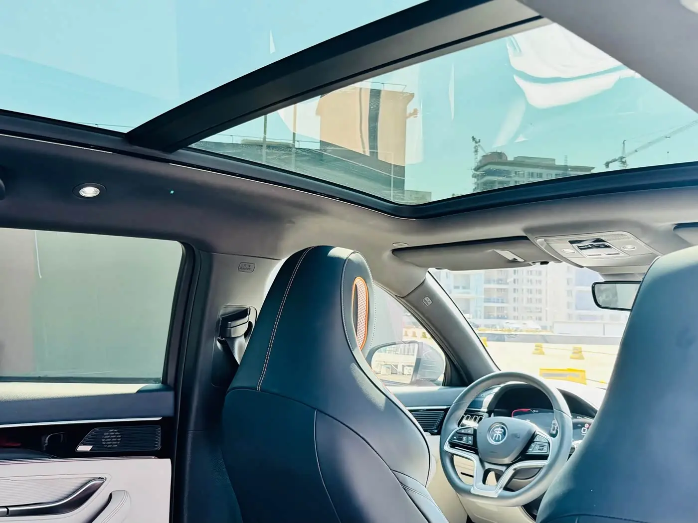 BYD Song PLUS PHEV 2023 — Photo 16/18