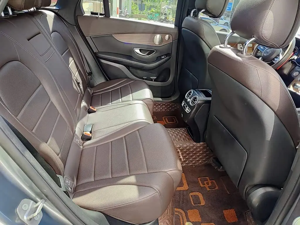 Mercedes-Benz GLC 2021 — Photo 11/11