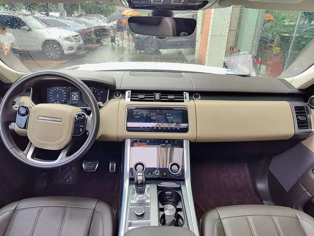 Land Rover Range Rover Sport 2018 — Photo 10/11