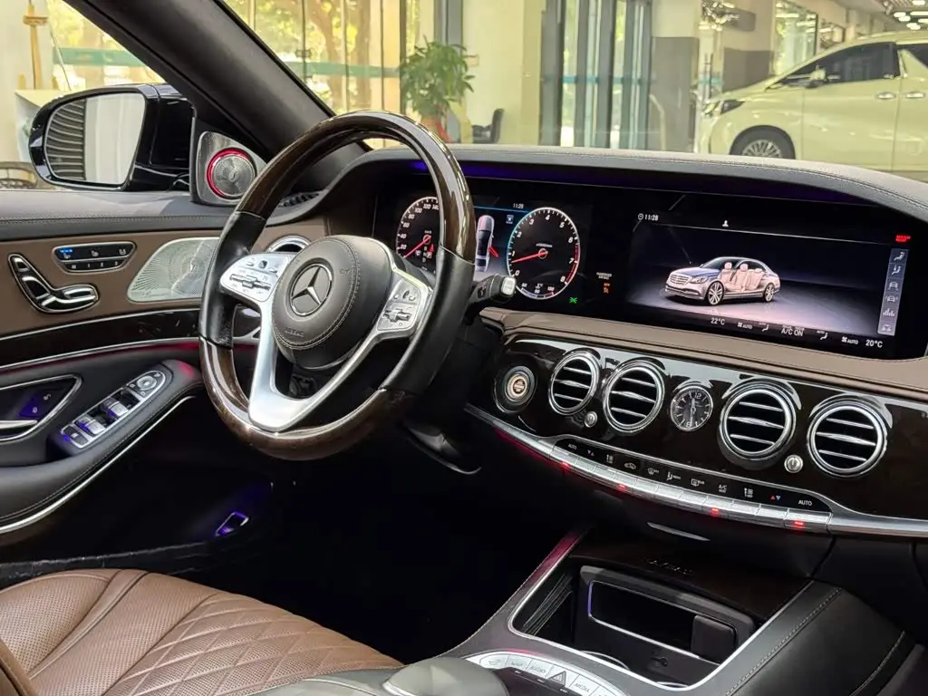 Mercedes-Benz Maybach S-Class 2019 — Фото 8/18