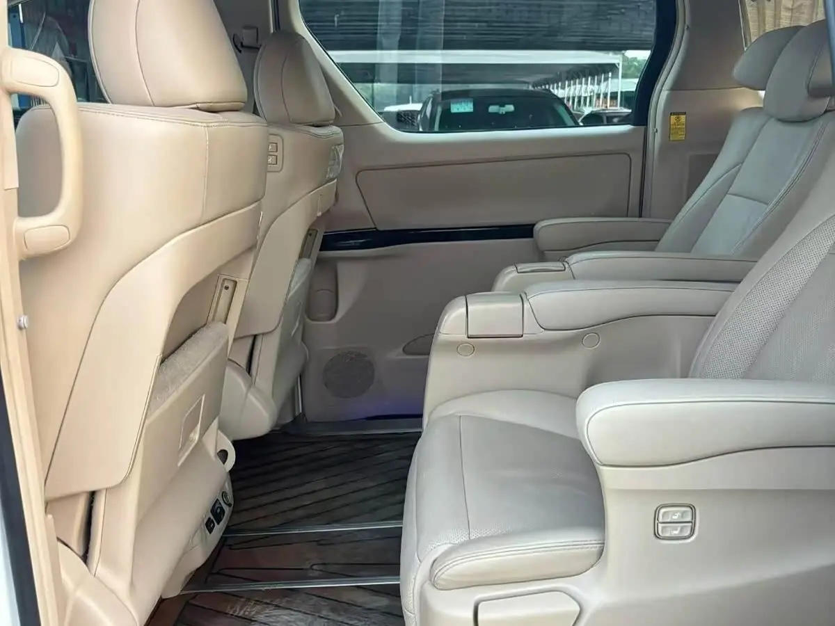 Toyota Alphard 2014 — ფოტო 4/8