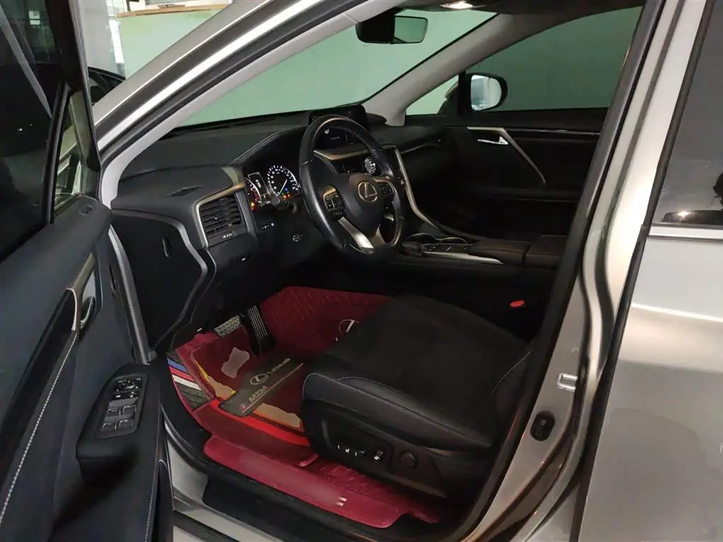 Lexus RX 2021 — ფოტო 16/20