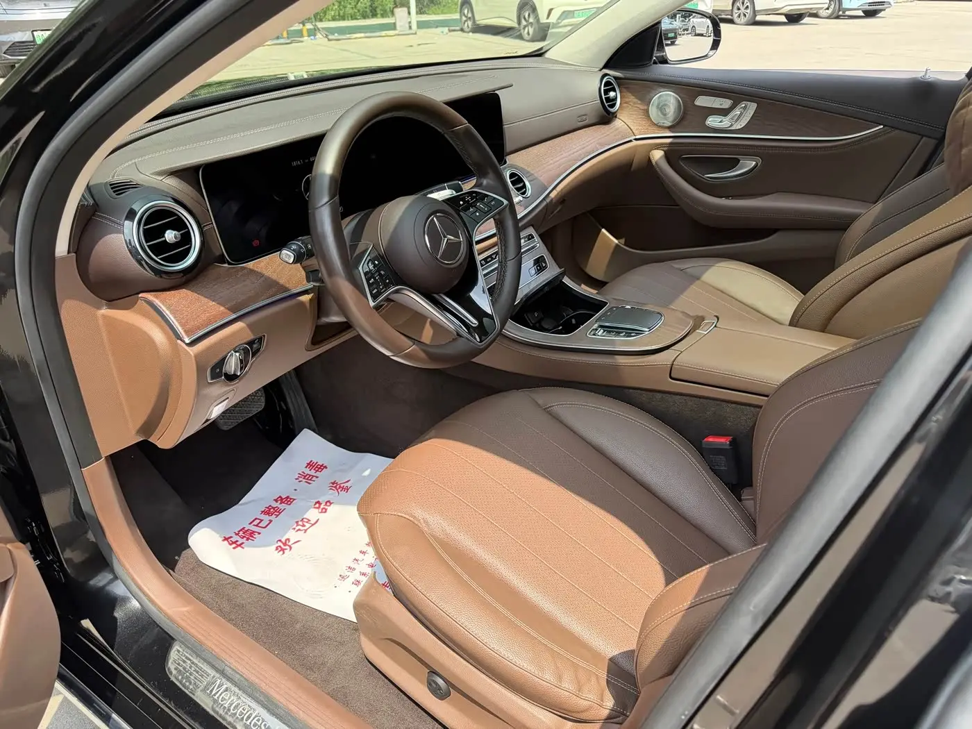 Mercedes-Benz E-Class 2023 — ფოტო 4/9