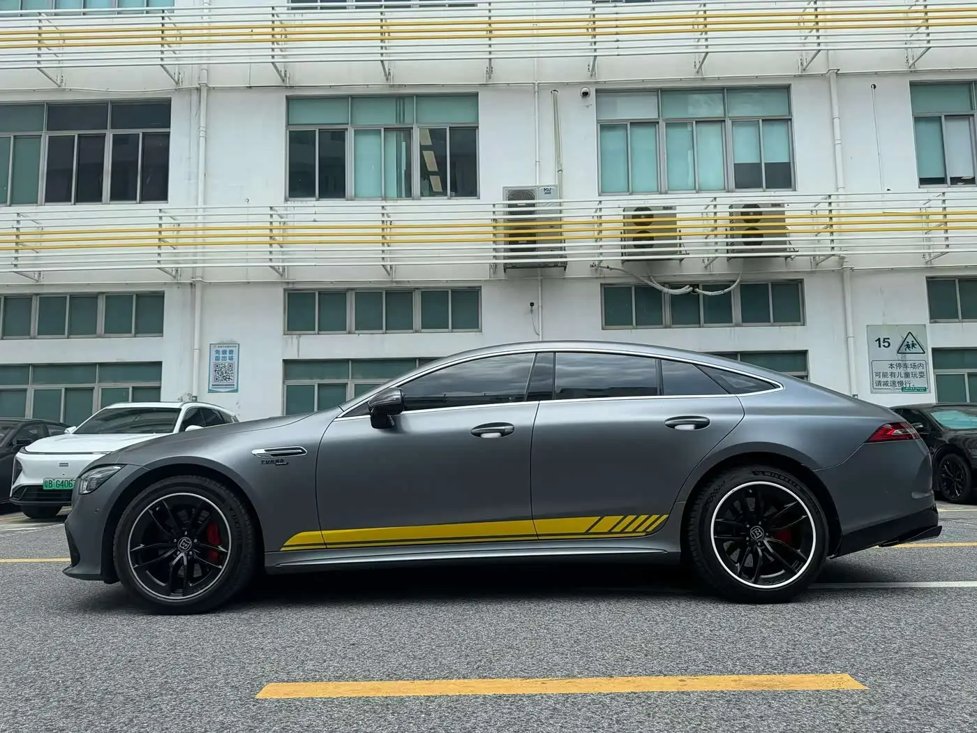 Mercedes-Benz AMG GT 2021 — Photo 9/9