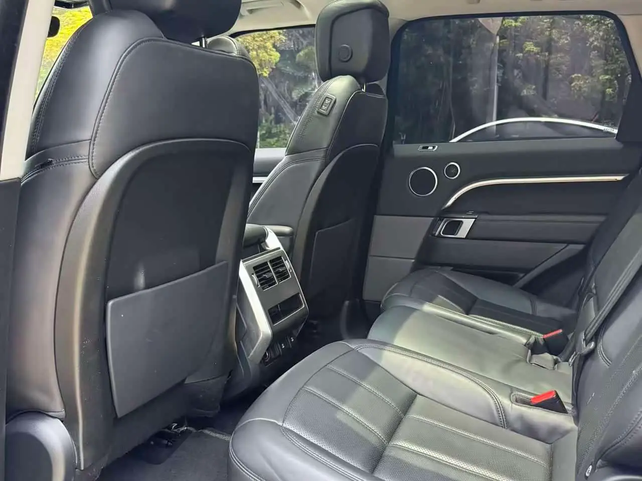Land Rover Range Rover Sport 2019 — Photo 9/15
