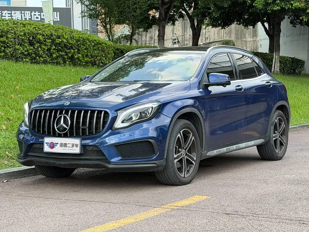 Mercedes-Benz GLA 2019 — Photo 1/14