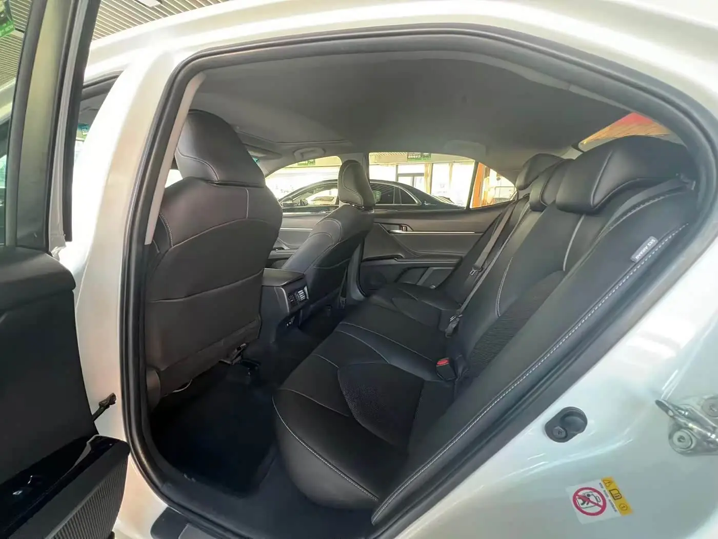 Toyota Camry 2018 — Şəkil 5/9