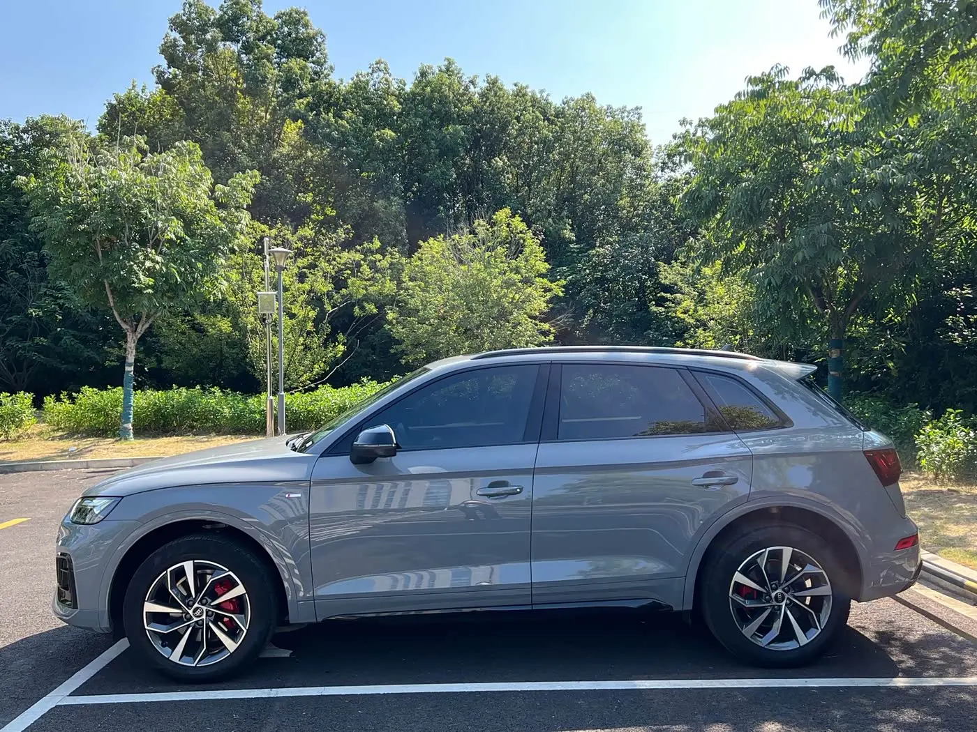 Audi Q5L 2025 — Şəkil 4/17