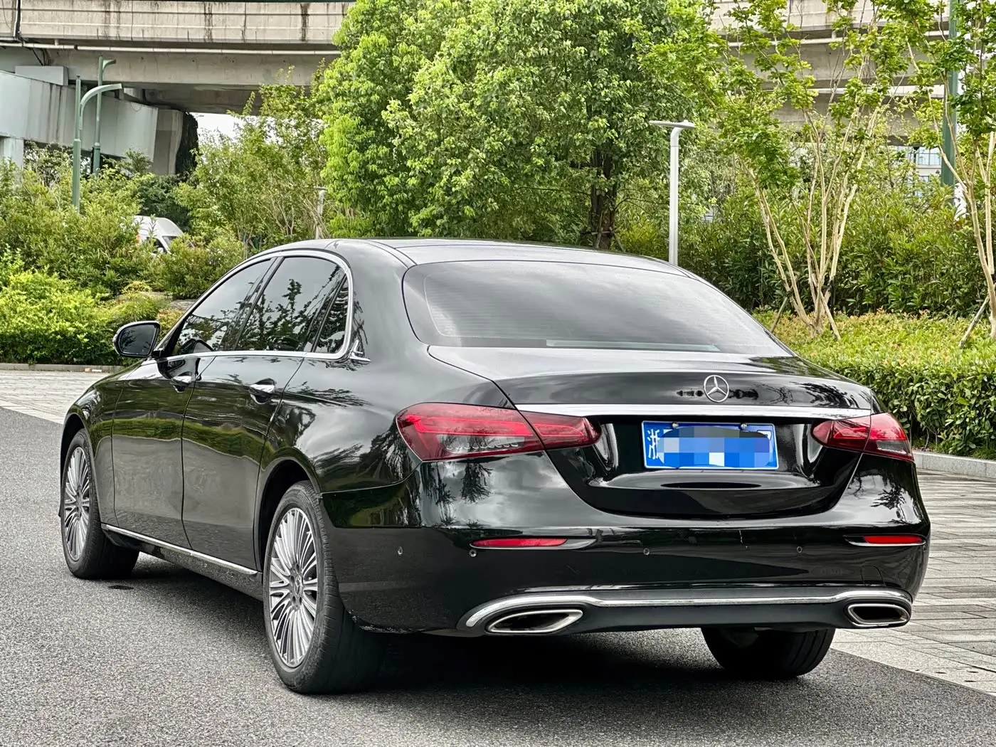 Mercedes-Benz E-Class 2021 — Photo 4/18