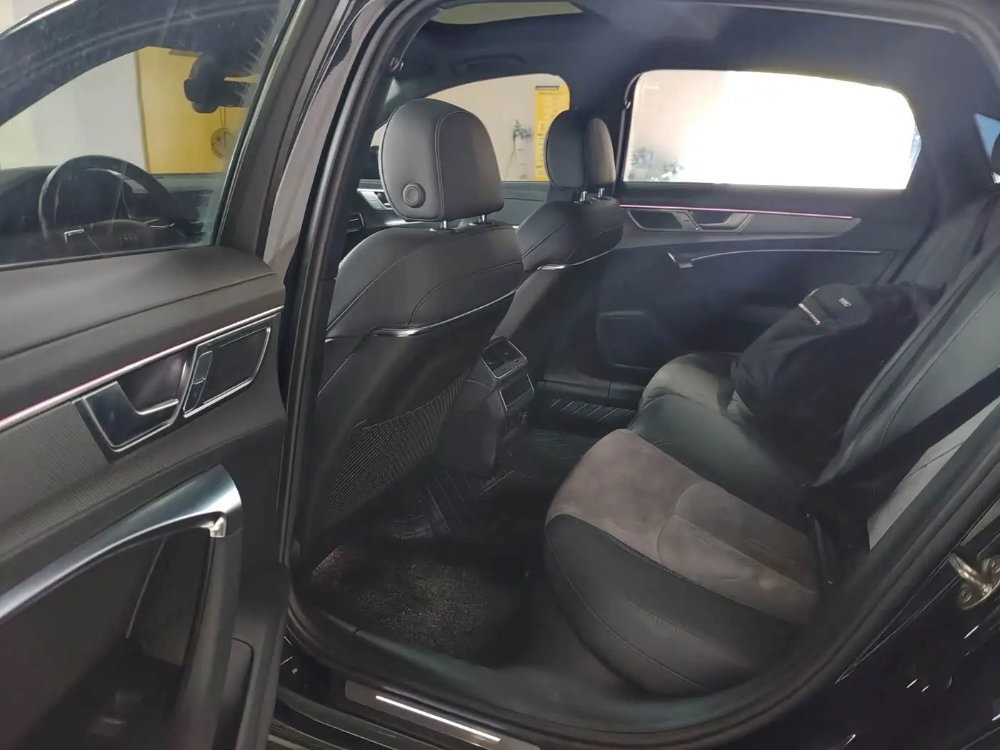 Audi A6L 2023 — Şəkil 8/9