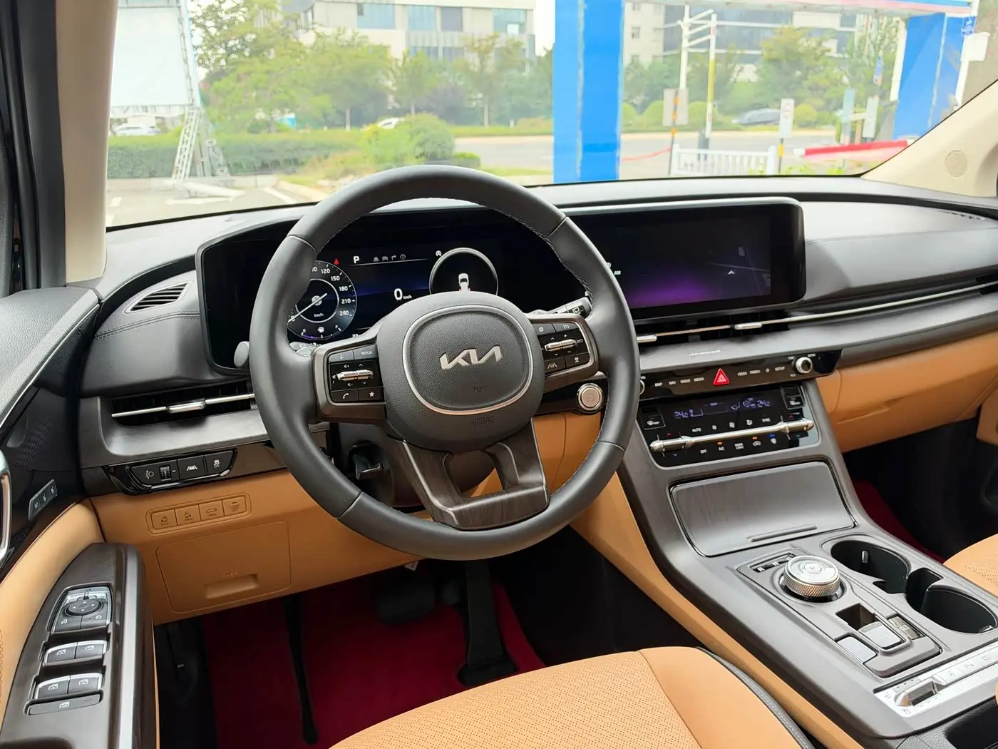 Kia Carnival 2022 — Photo 10/18