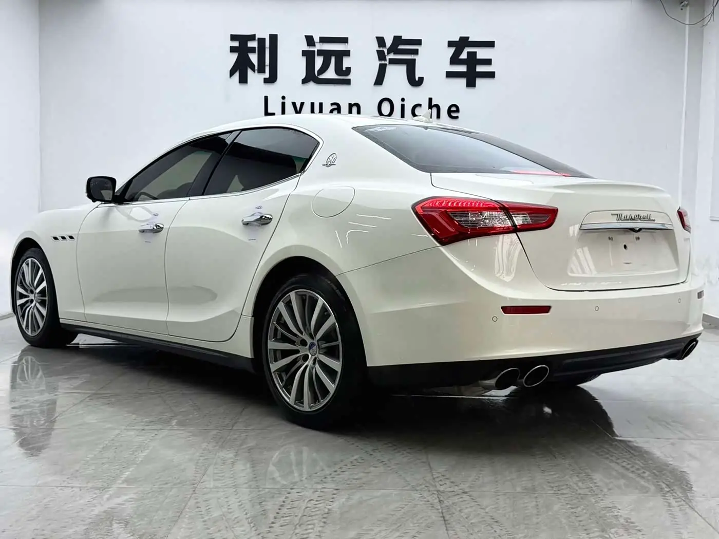 Maserati Ghibli 2016 — Şəkil 16/16