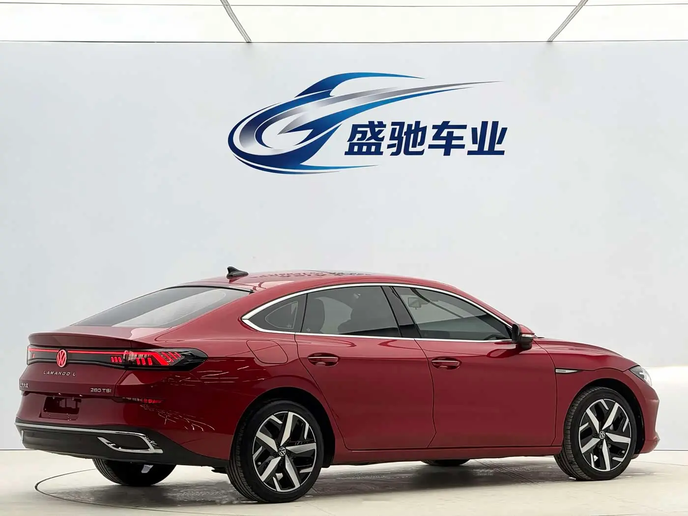 Volkswagen Lamando 2022 — Photo 6/20