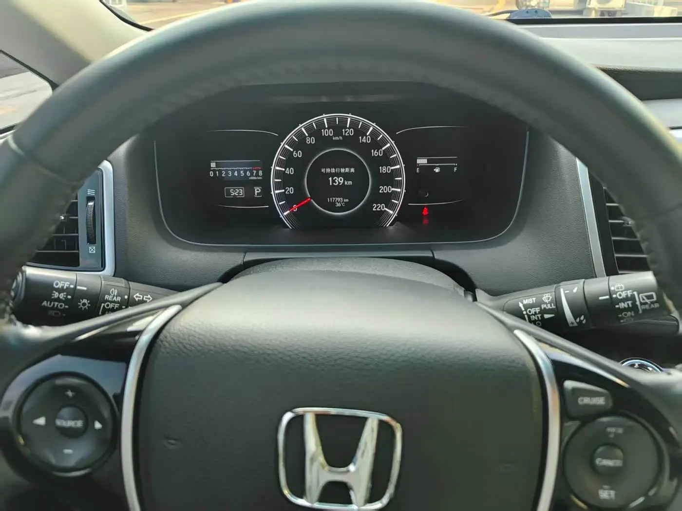 Honda Odyssey 2017 — Şəkil 11/18