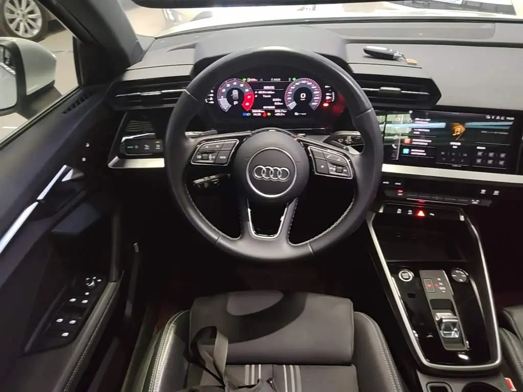 Audi A3 2023 — Photo 11/20