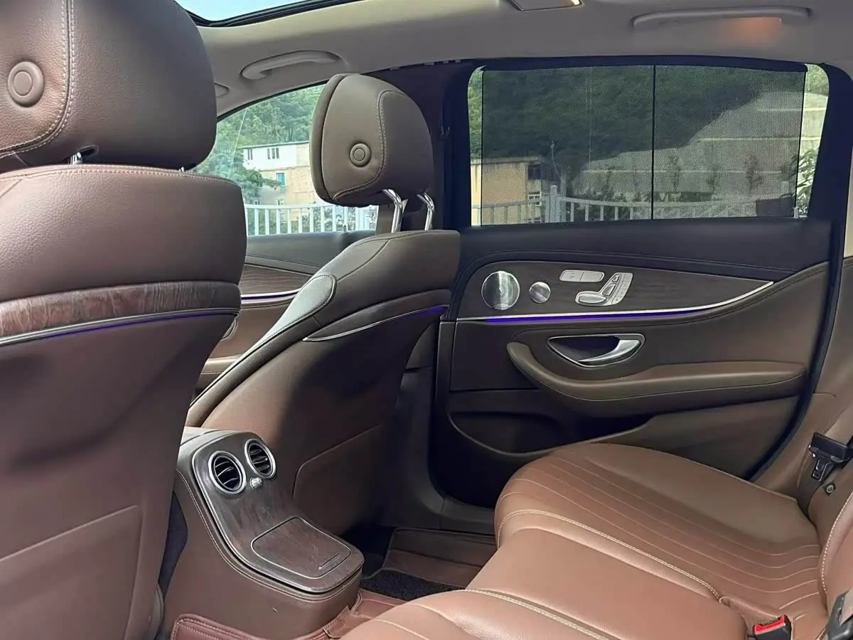 Mercedes-Benz E-Class 2022 — Şəkil 9/9