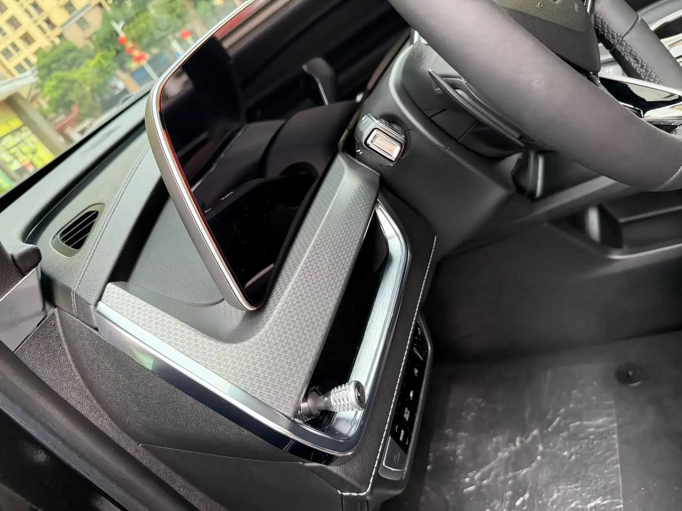 Cadillac XT5 2024 — Фото 18/20