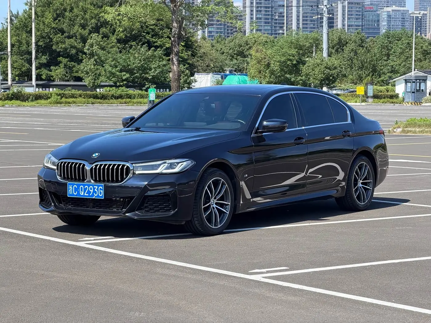 BMW 5 Series 2021 — Şəkil 1/12