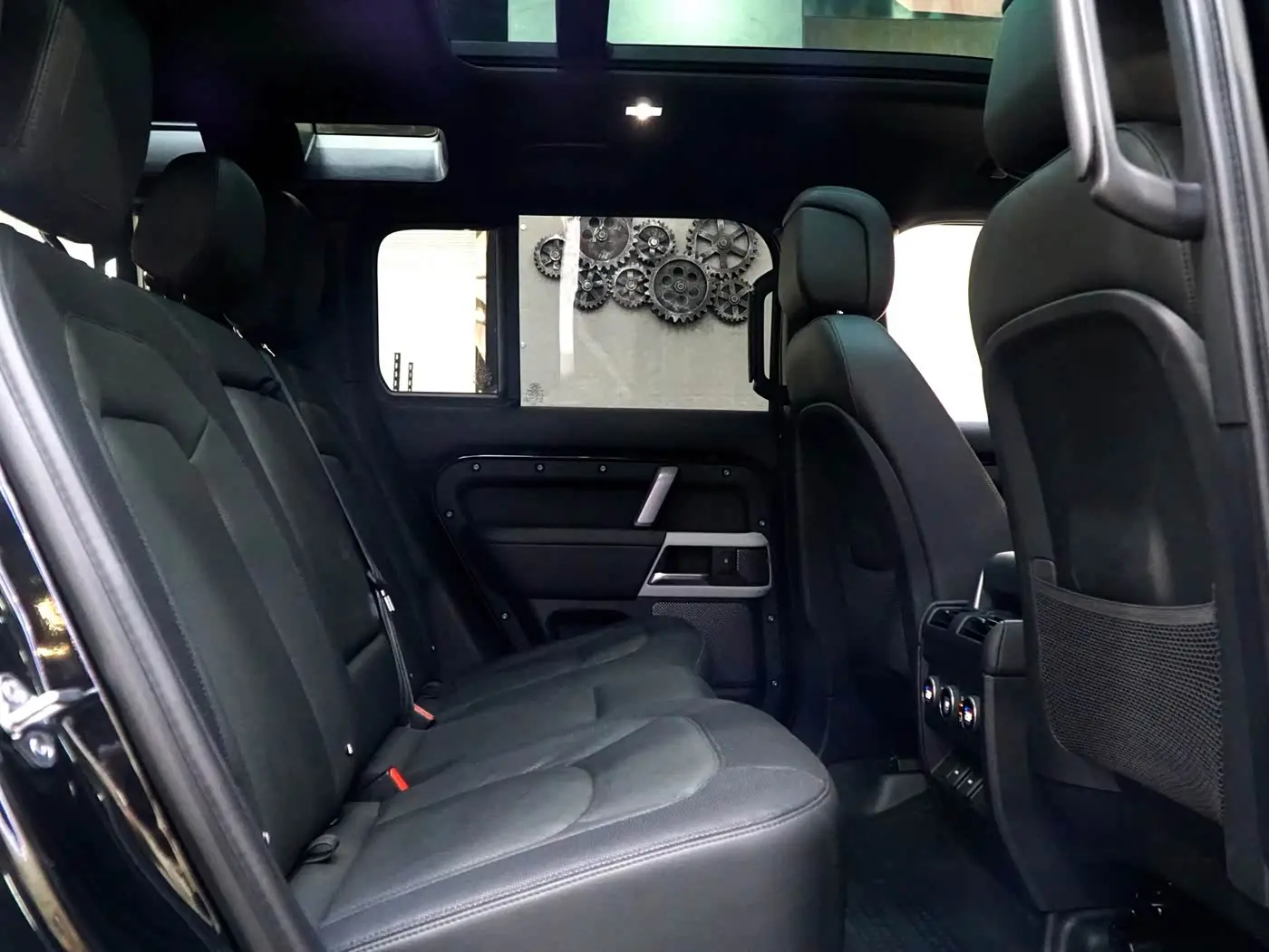 Land Rover Defender 2023 — Şəkil 10/20