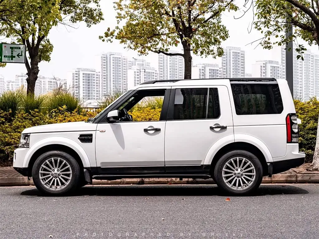 Land Rover Discovery 2013 — Фото 2/10