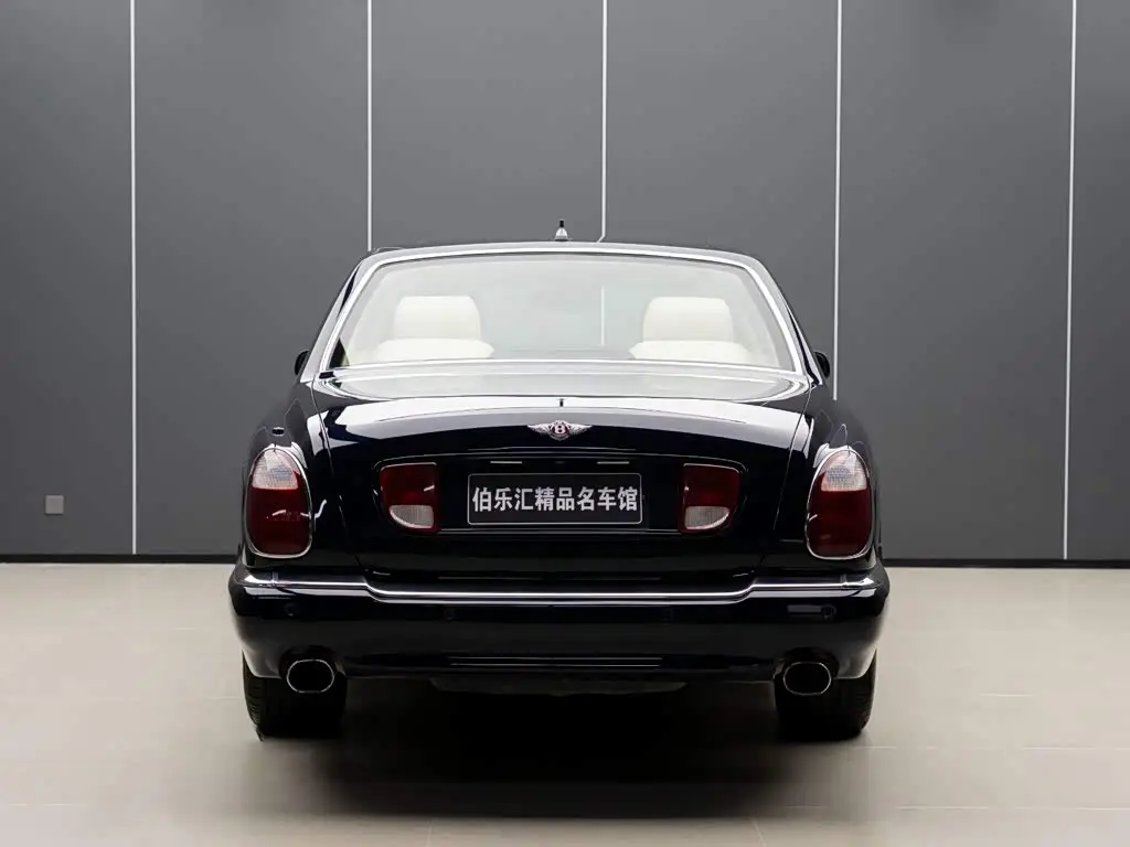 Bentley Arnage 2004 — Фото 4/16