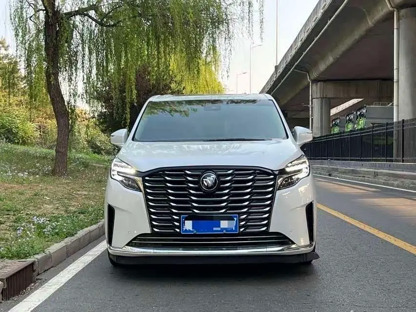 Buick GL8 2022 — Şəkil 2/16