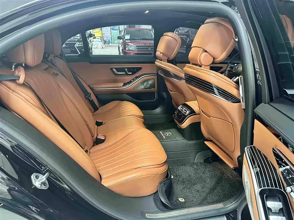Mercedes-Benz S-Class 2022 — Photo 15/19