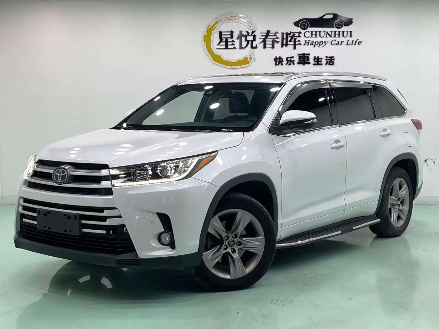 Toyota Highlander 2020 — Фото 1/9