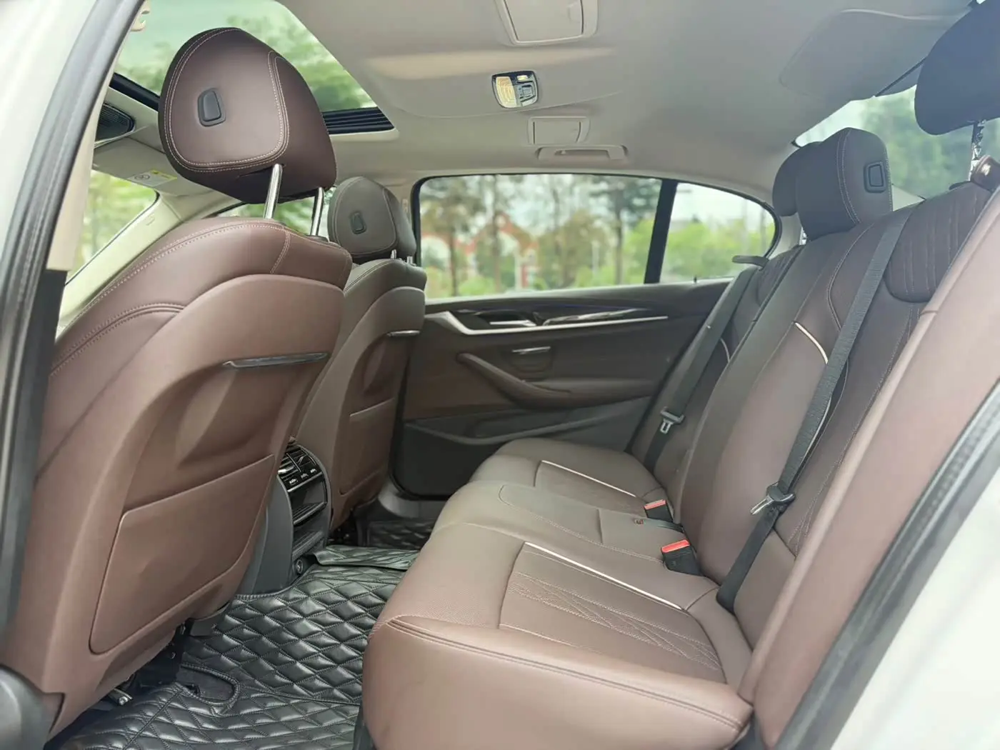 BMW 5 Series 2021 — Photo 11/20