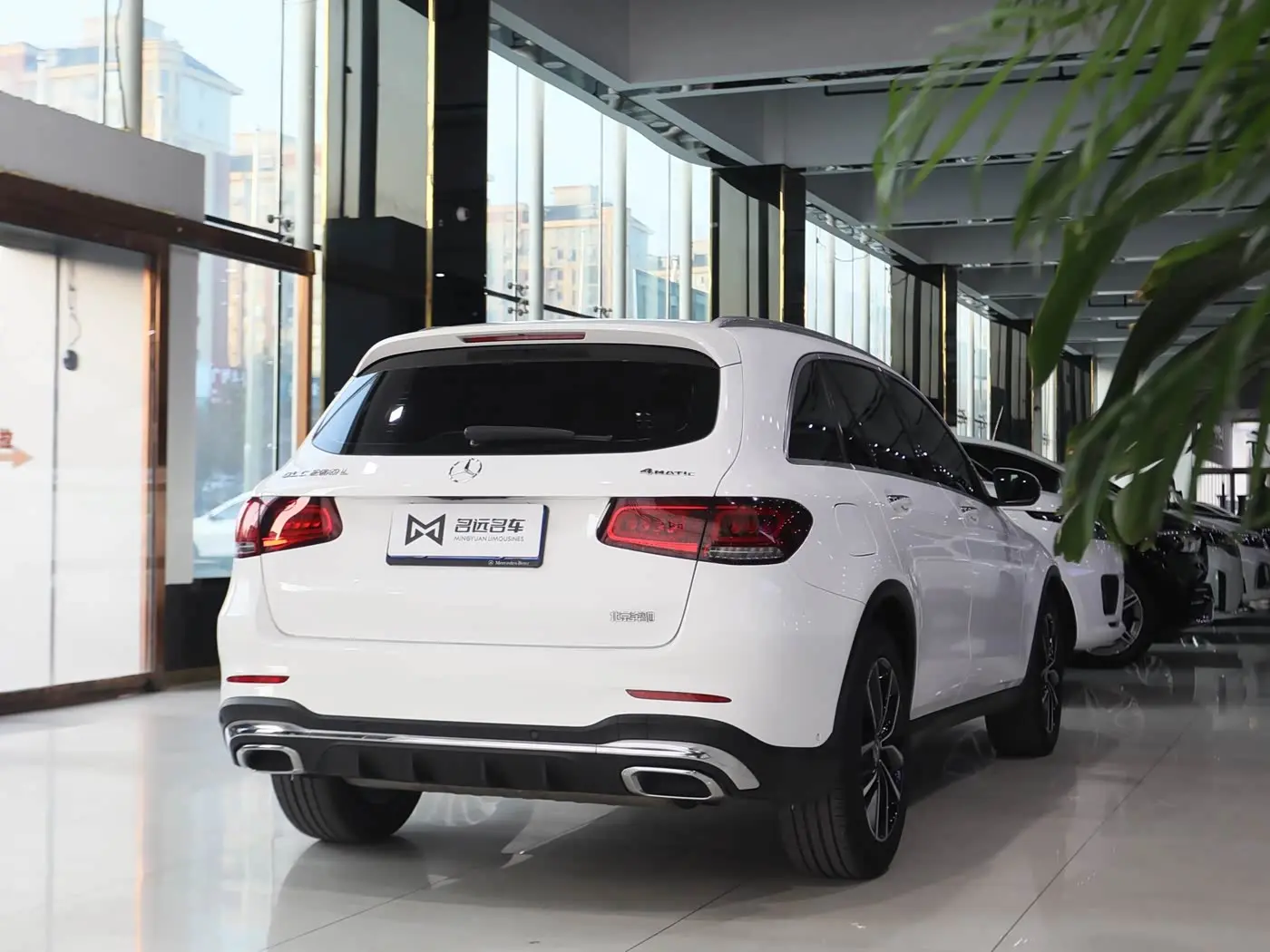 Mercedes-Benz GLC 2022 — Photo 17/17