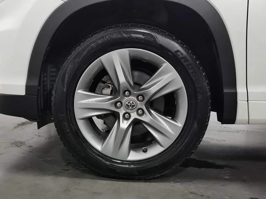 Toyota Highlander 2016 — Фото 17/20