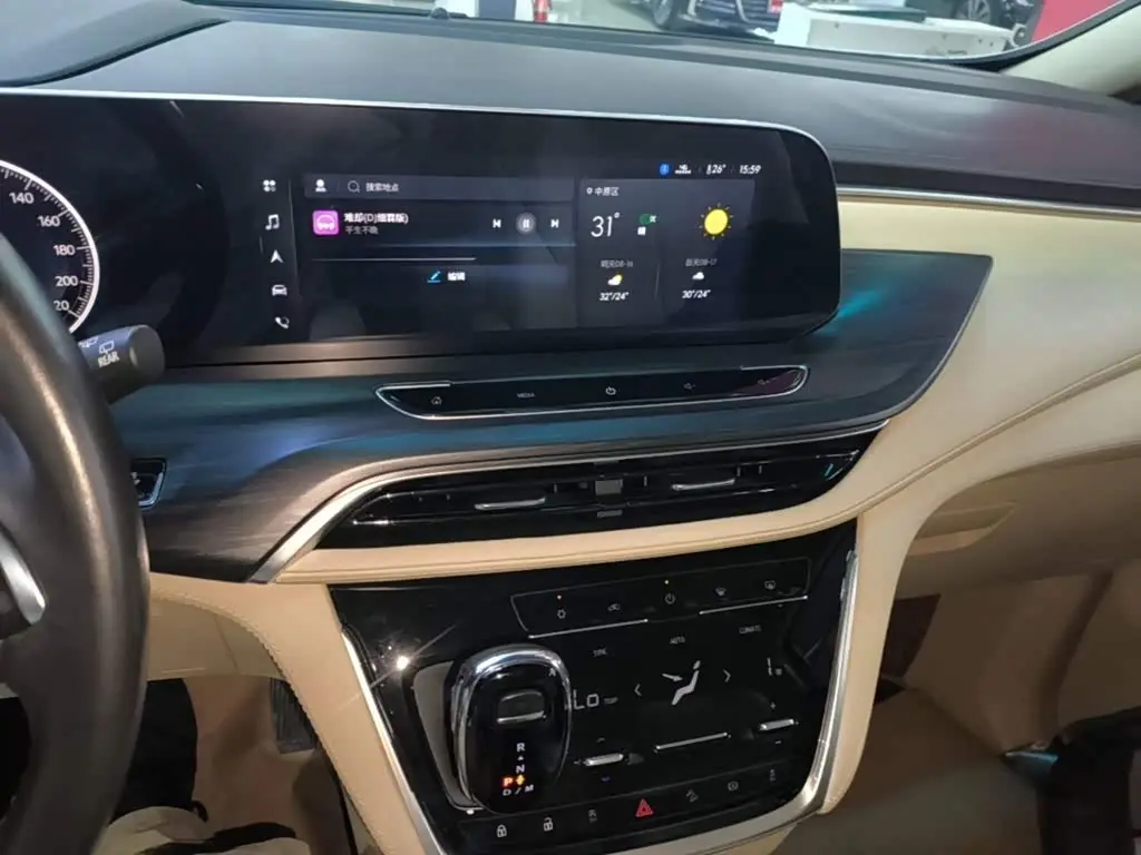 Buick GL8 2022 — ფოტო 13/20