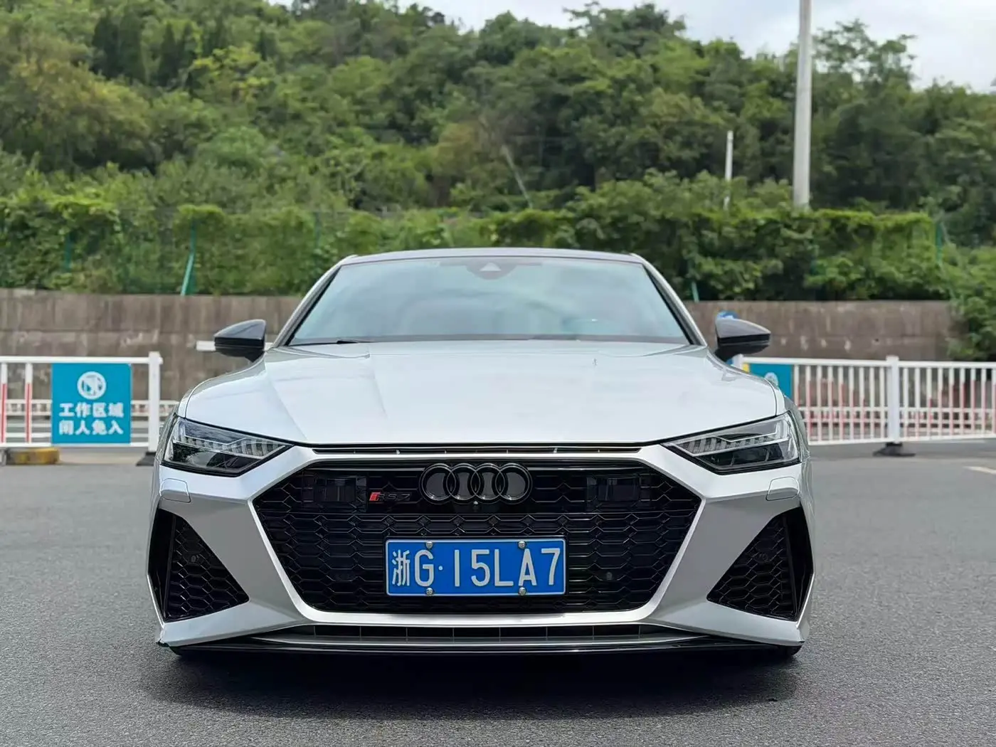 Audi A7 2023 — Фото 2/16