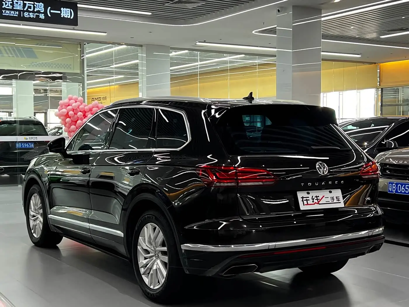 Volkswagen Touareg 2019 — Photo 16/17