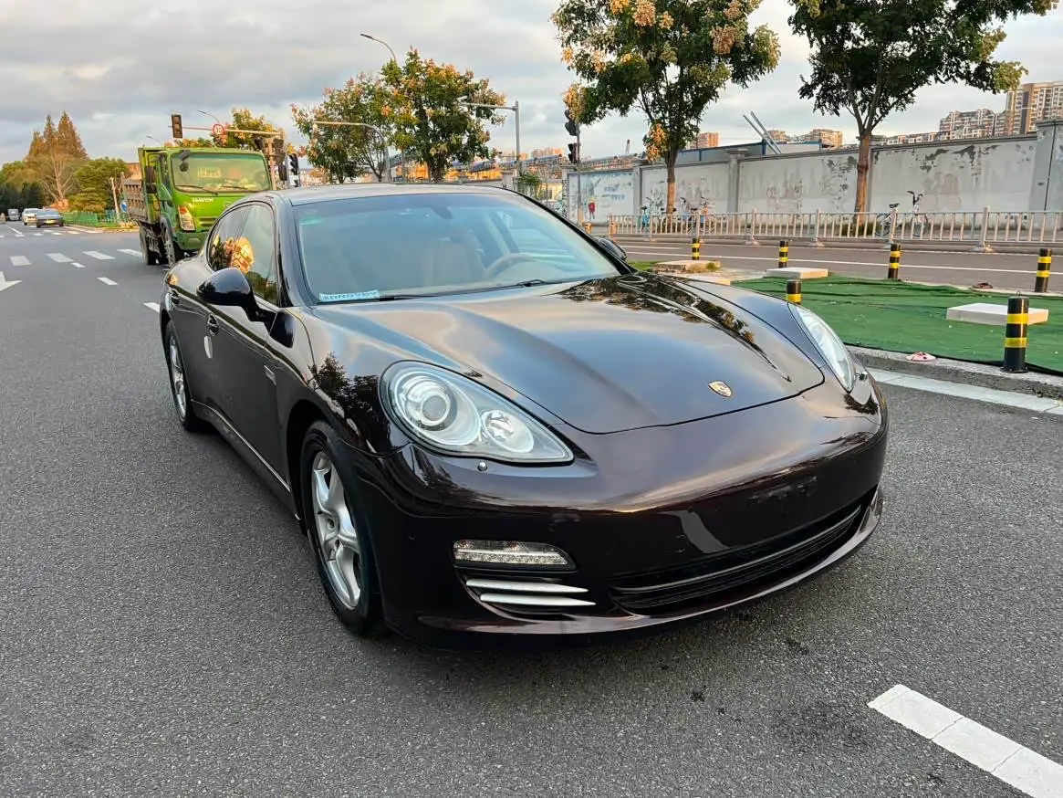 Porsche Panamera 2012 — Photo 3/18
