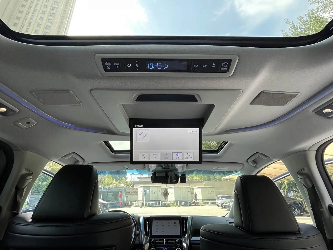 Toyota Vellfire 2022 — Photo 20/20