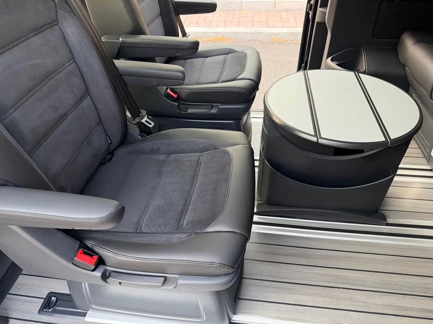Volkswagen Multivan 2019 — Фото 19/20