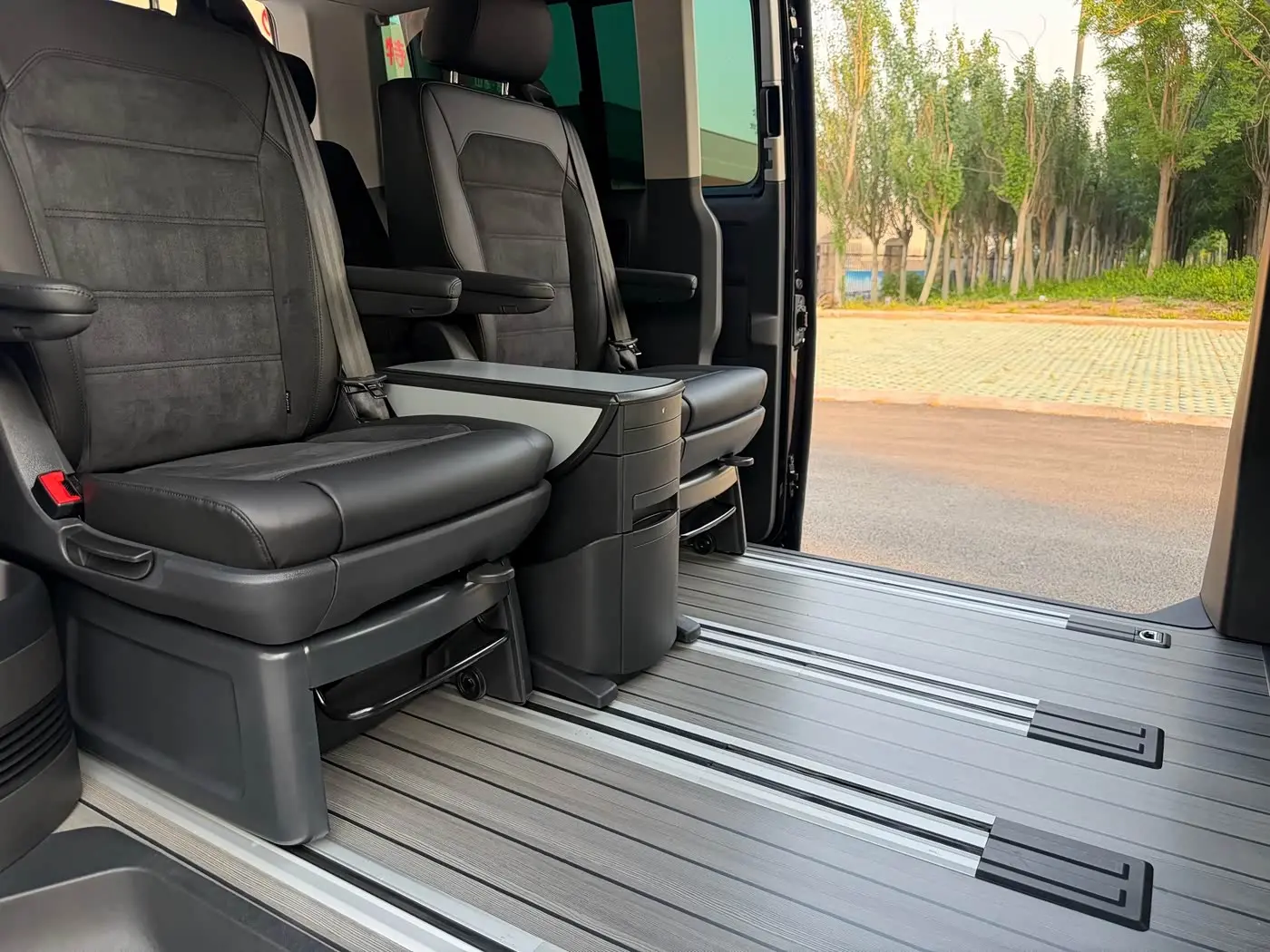 Volkswagen Multivan 2019 — Фото 18/20