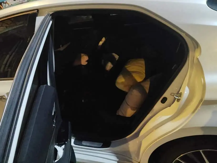 Toyota Camry 2021 — Photo 11/16