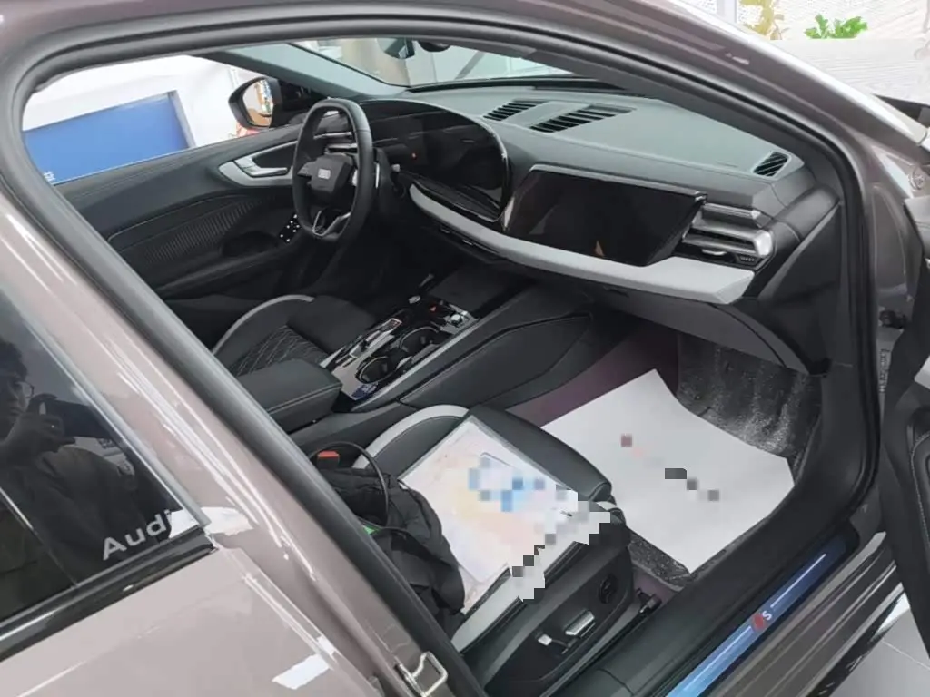 Audi A5L 2025 — Photo 11/20