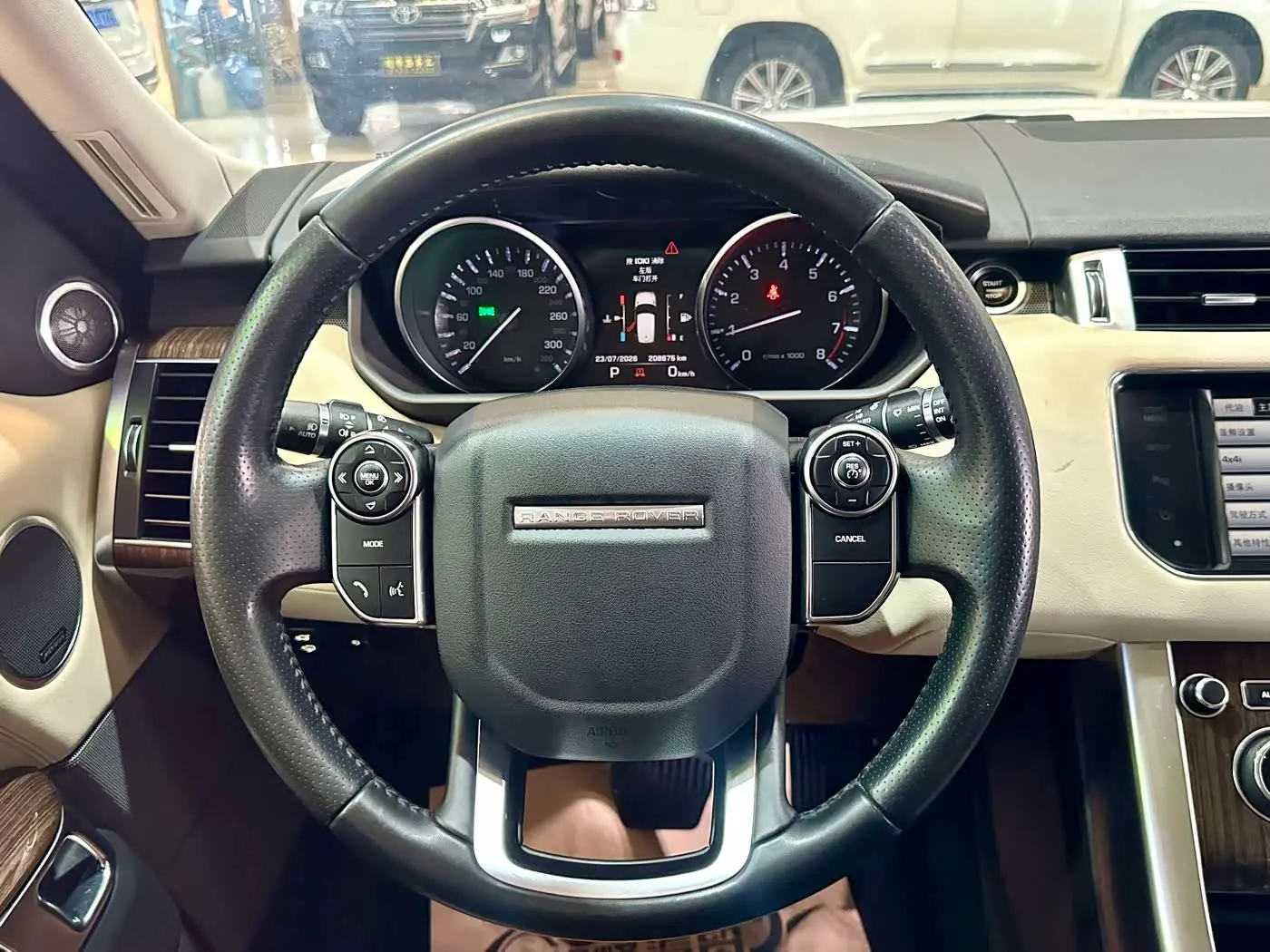 Land Rover Range Rover Sport 2015 — Photo 19/19