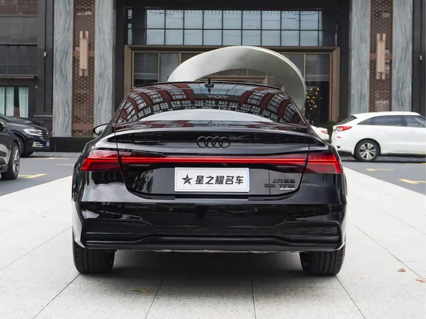 Audi A7L 2024 — Photo 5/20