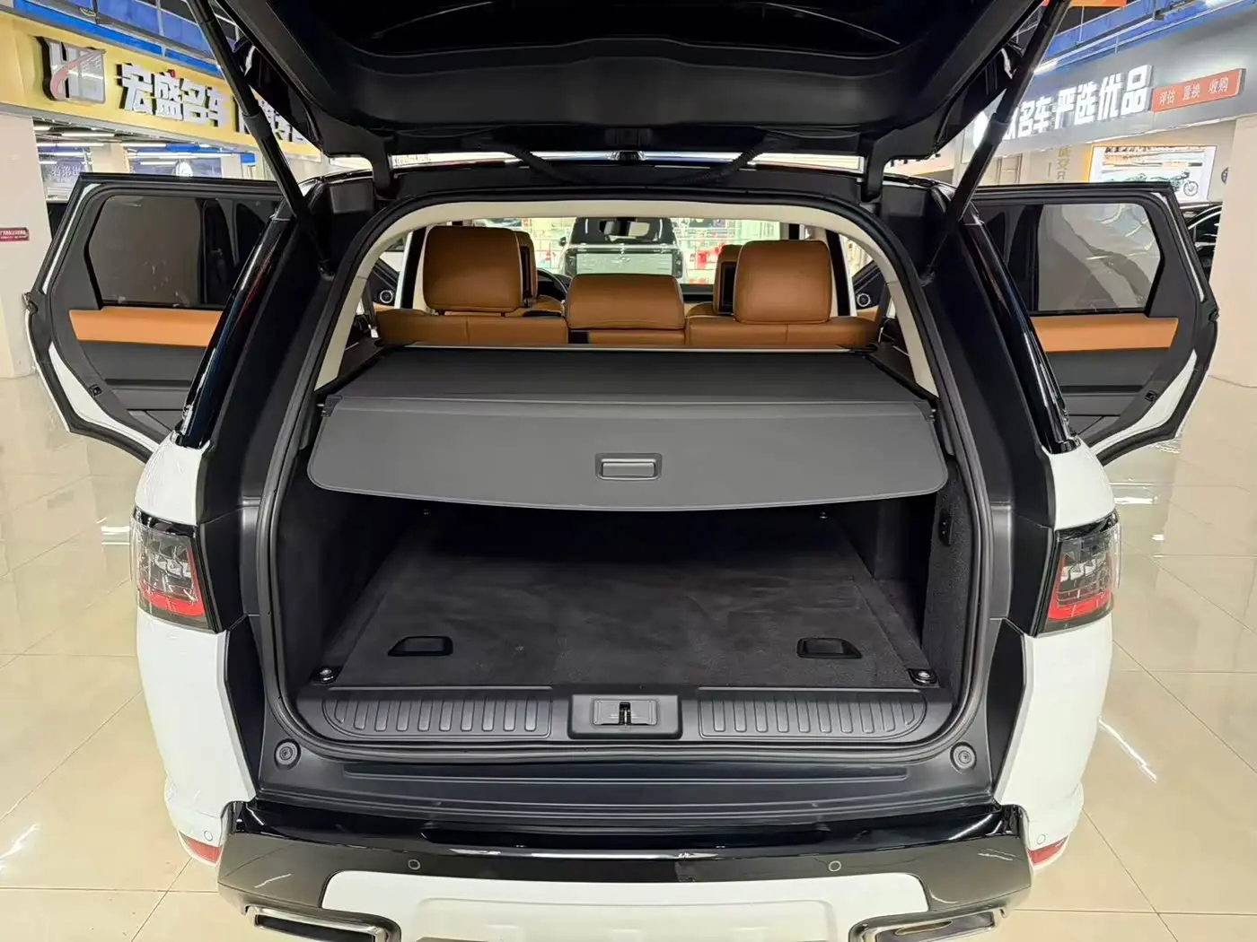 Land Rover Range Rover Sport 2020 — Şəkil 16/17