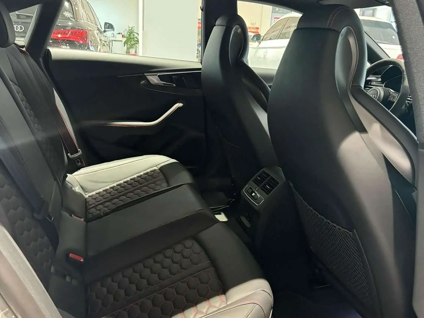 Audi RS 5 2025 — Şəkil 7/10