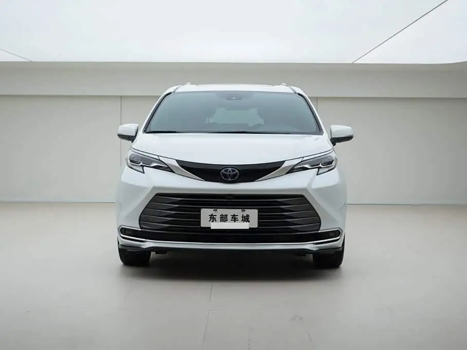 Toyota Sienna 2023 — Şəkil 2/19